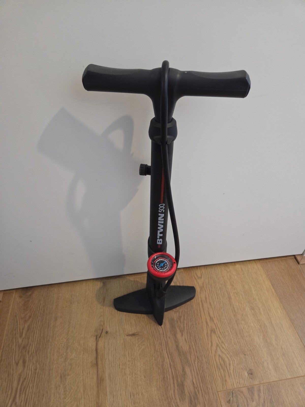 B'Twin 500 Fietspomp Decathlon, Ophalen, Drukmeter, Zo goed als nieuw