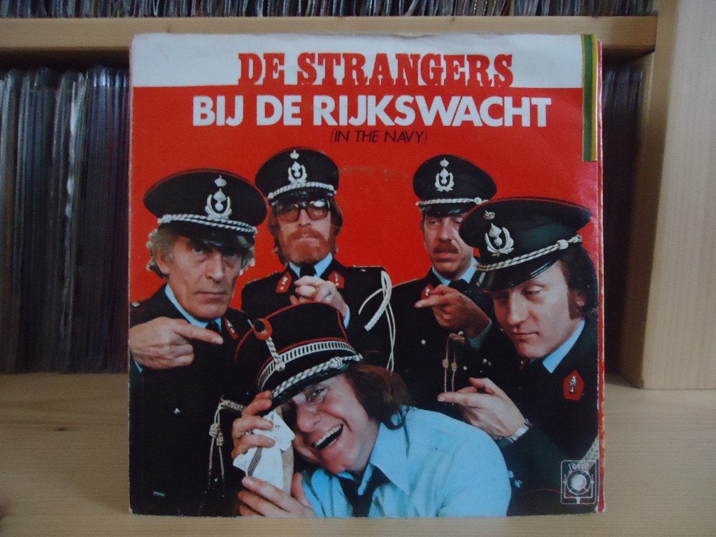 7" Single Strangers - Bij De Rijkswacht / Melksjoekkelat Mè, Gebruikt, 7 inch, Ophalen of Verzenden, Pop