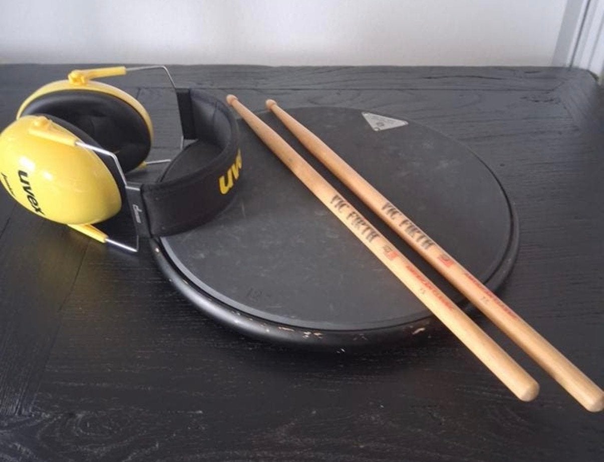 Fazley Oefendrumstel set: pad, drumstokken,gehoorbescherming, Ophalen of Verzenden, Gebruikt, Overige merken