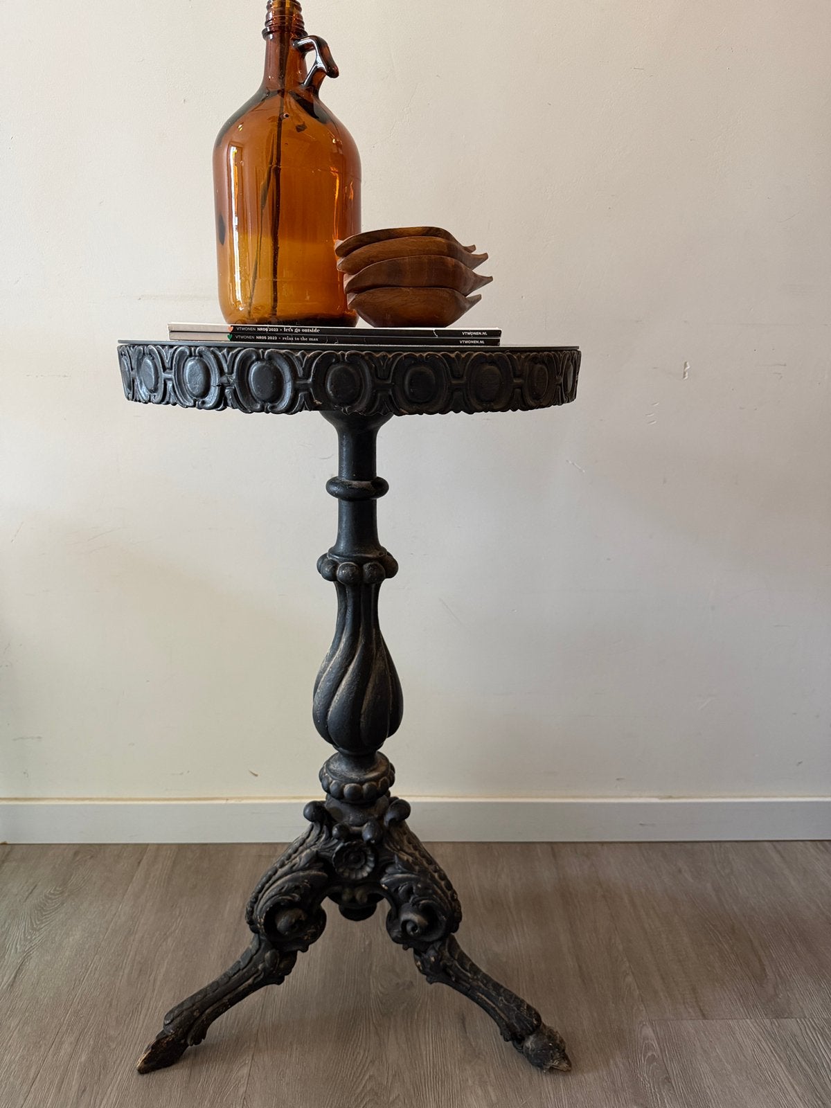 Zwart vintage houten bijzettafeltje, Ophalen of Verzenden