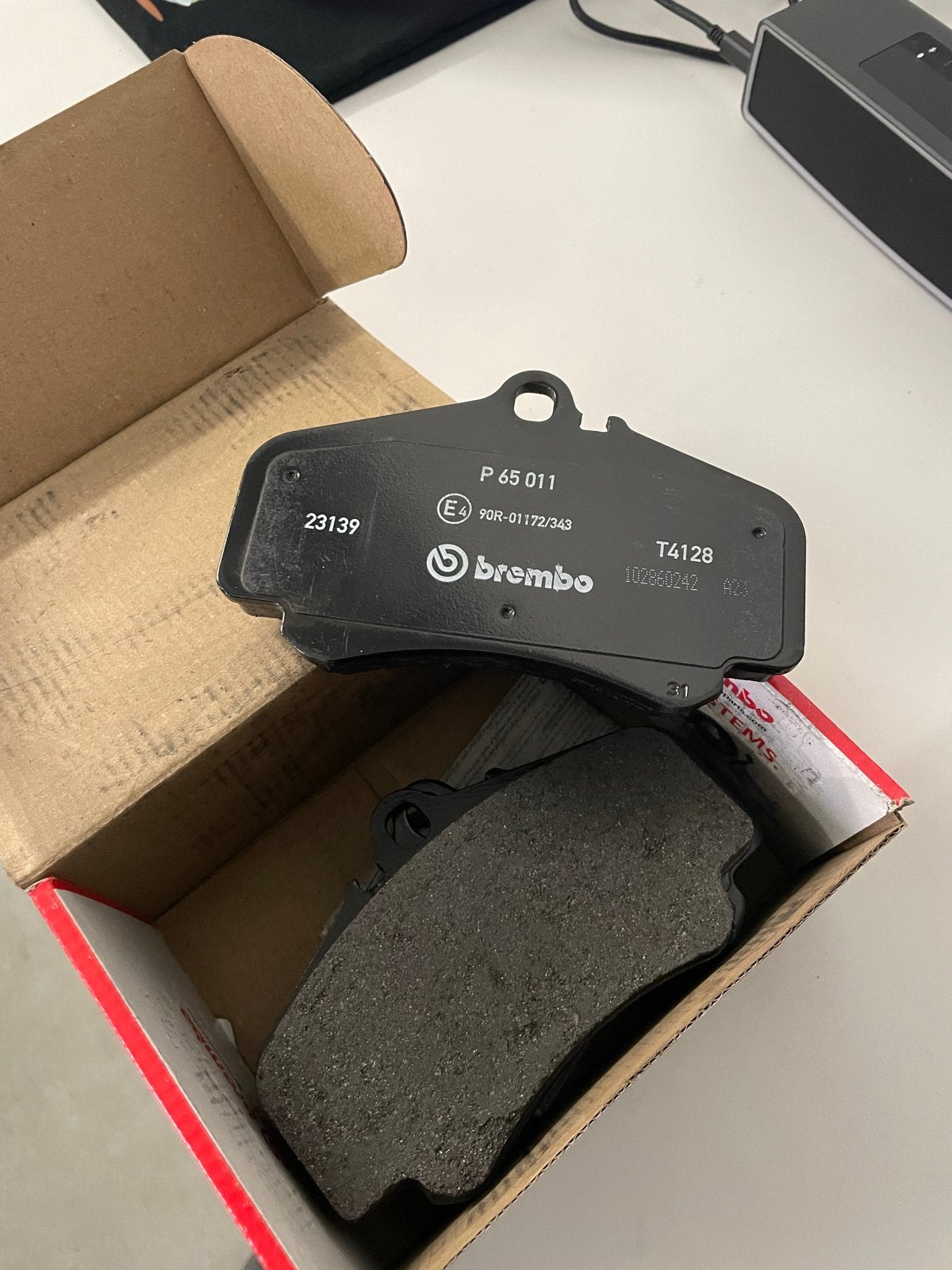 Brembo Remblokken P 65 011 - Nieuw in doos, Ophalen of Verzenden, Nieuw, Overige automerken
