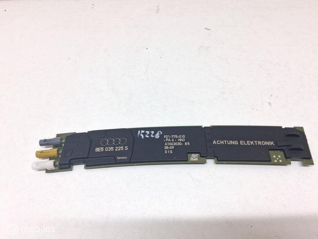 Antenne versterker Seat Exeo 3R 2.0 TSI ('09-'13) 8E5035225S, Gebruikt, Ophalen of Verzenden, Seat, Seat