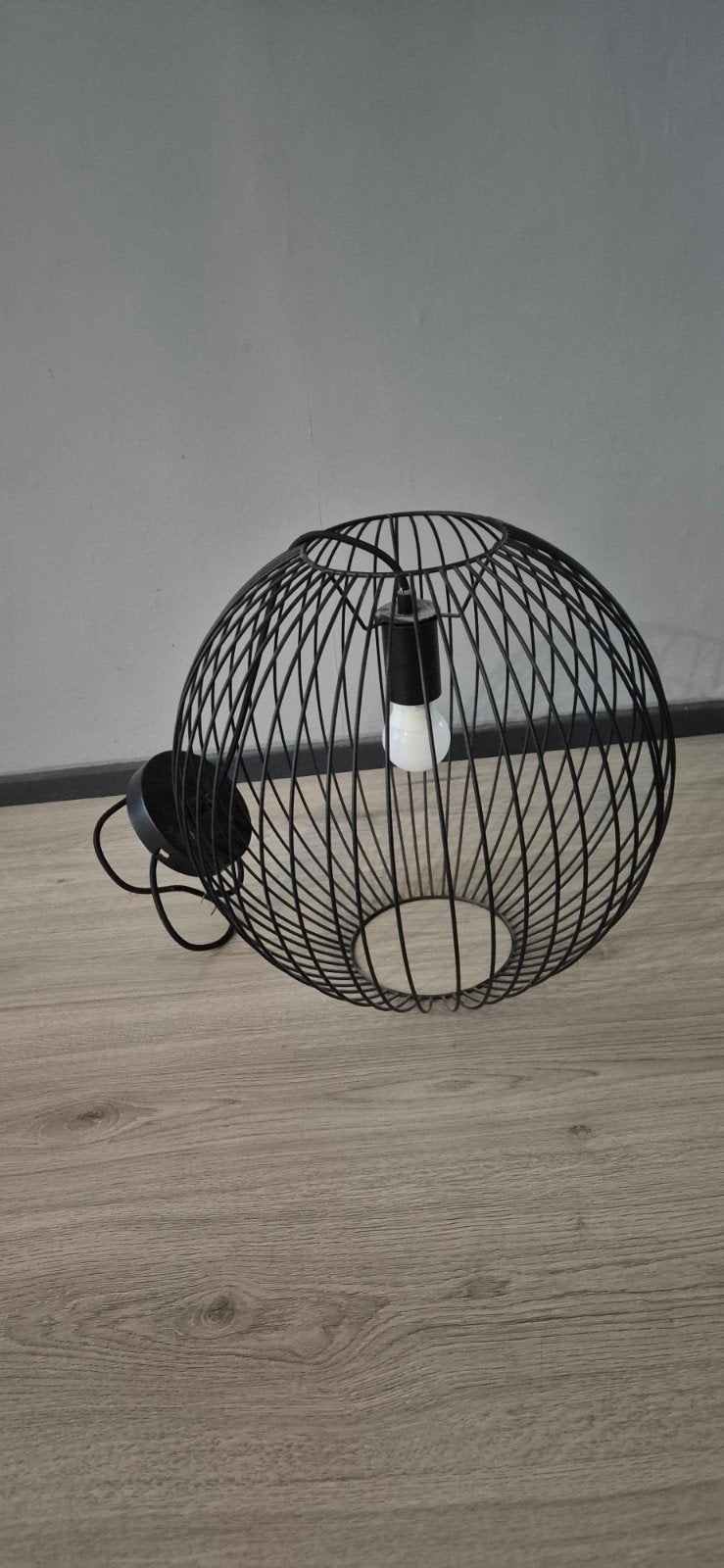 Zwarte metalen draadlamp - Modern en stijlvol, Ophalen, Gebruikt, Metaal, Minder dan 50 cm