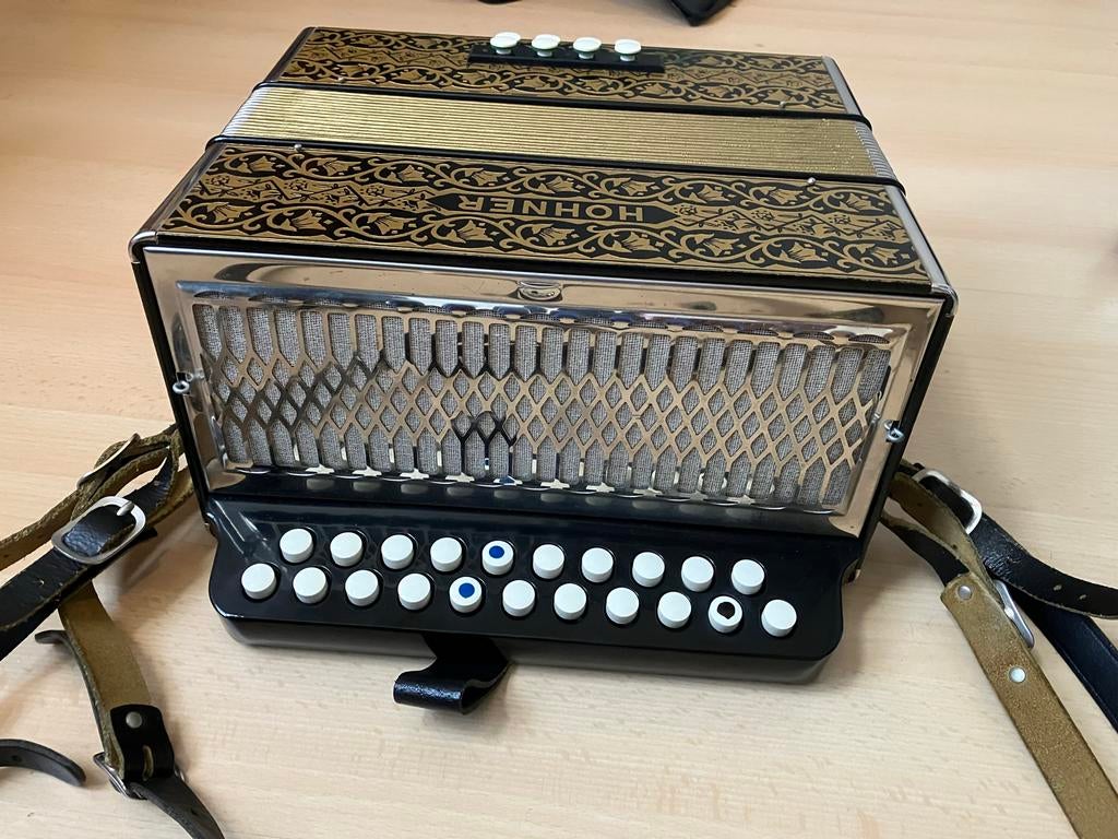 Hohner Trekzak- Klassiek en Goed Onderhouden, Muziek en Instrumenten, Accordeons, Ophalen, Met riemen, Overige formaten, Zo goed als nieuw