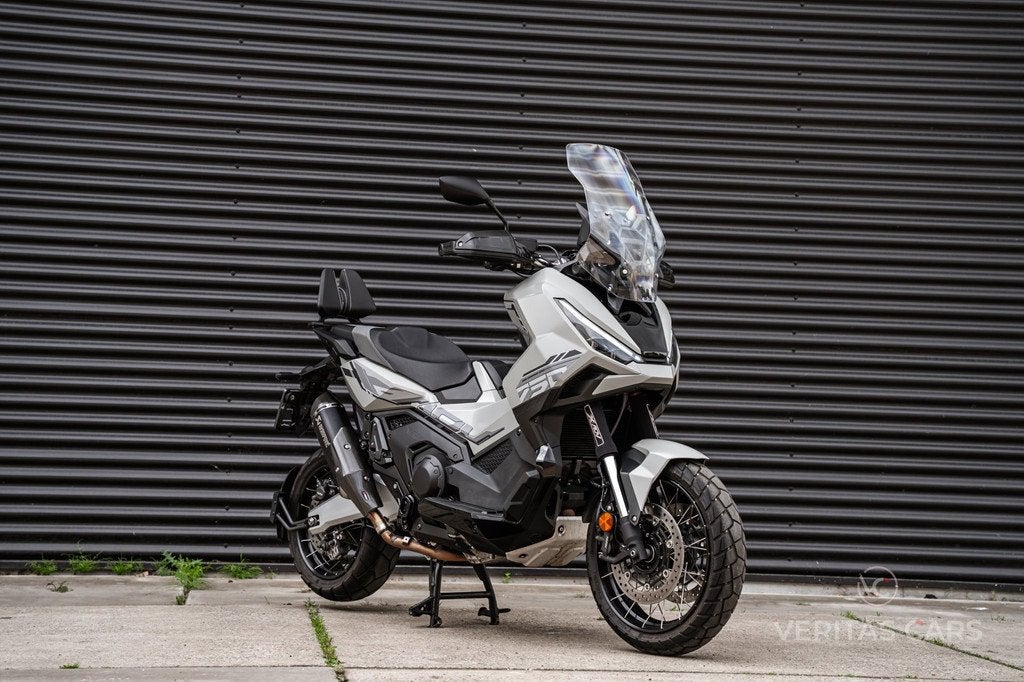 Honda X-ADV 750 2025 Facelift|ABS|Akrapovic|Cruise|Led|DCT|H, Motoren, Motoren | Honda, Scooter, 745 cc, Bedrijf, Handvatverwarming