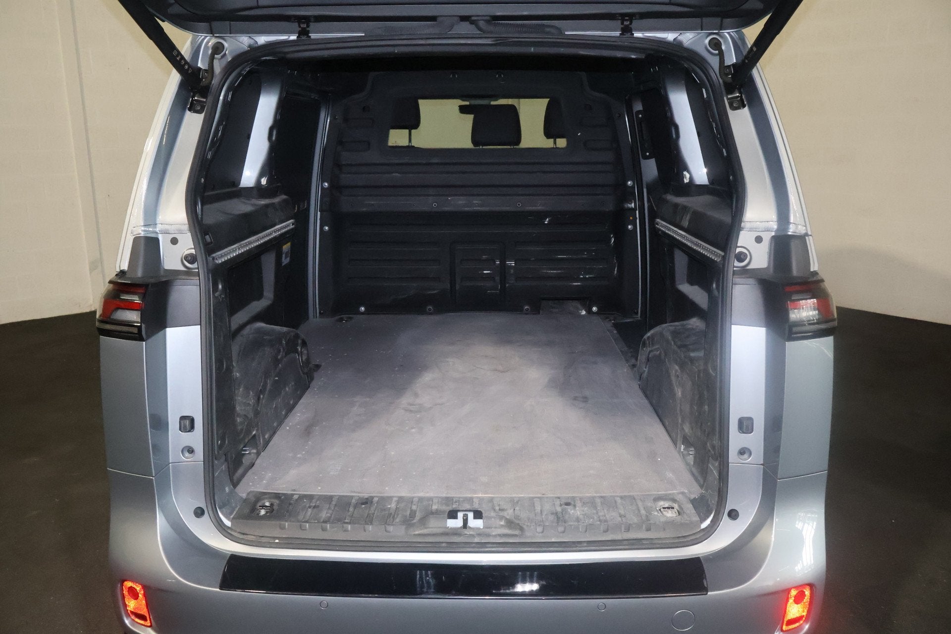 Volkswagen ID. Buzz Cargo Bulli Edition 79 kWh 459km WLTP, Auto's, Automaat, Achterwielaandrijving, Gebruikt, 451 km