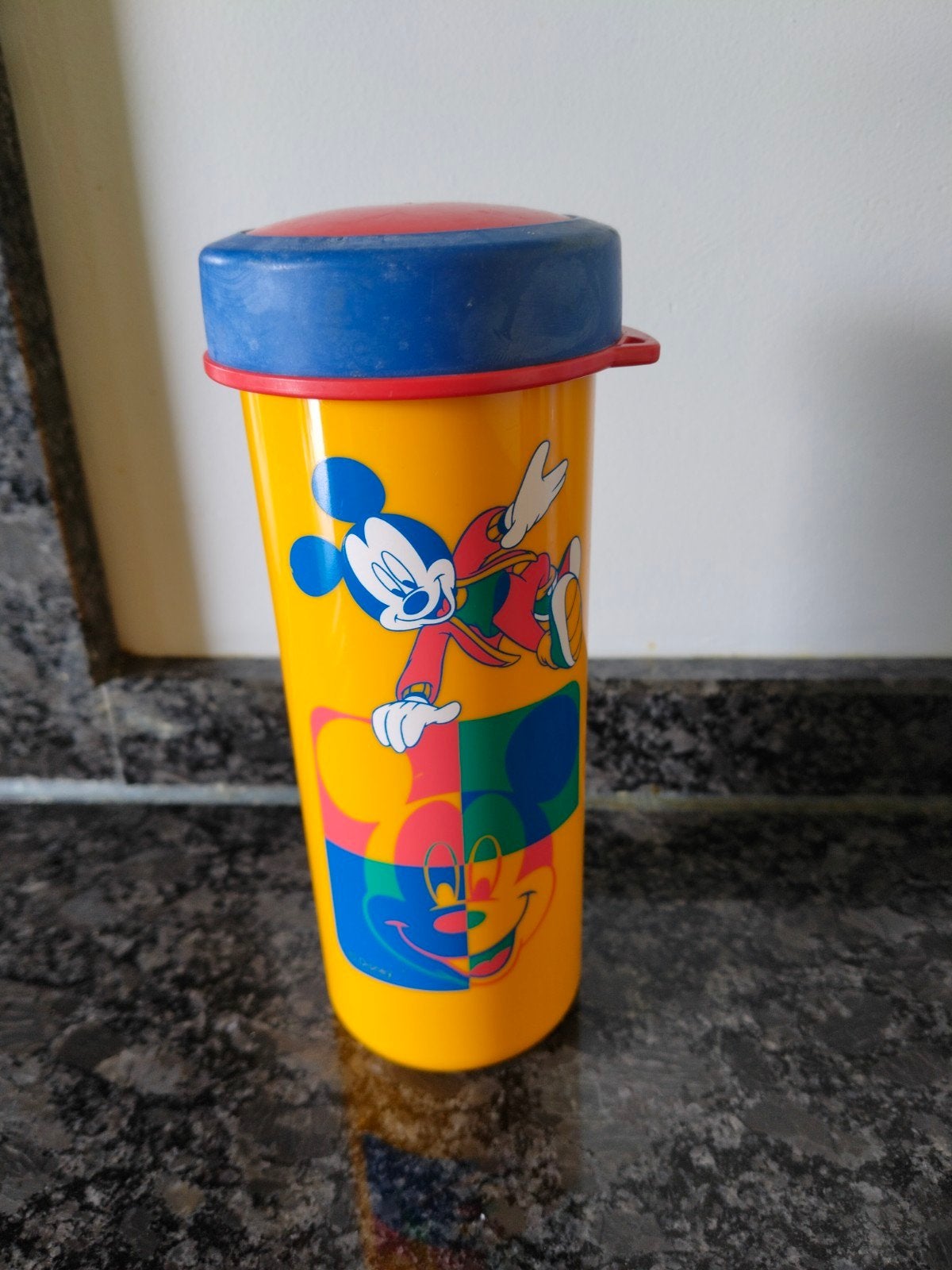 Te koop: Micky Mouse drinkbeker Tupperware. Collectors item!, Ophalen of Verzenden, Zo goed als nieuw