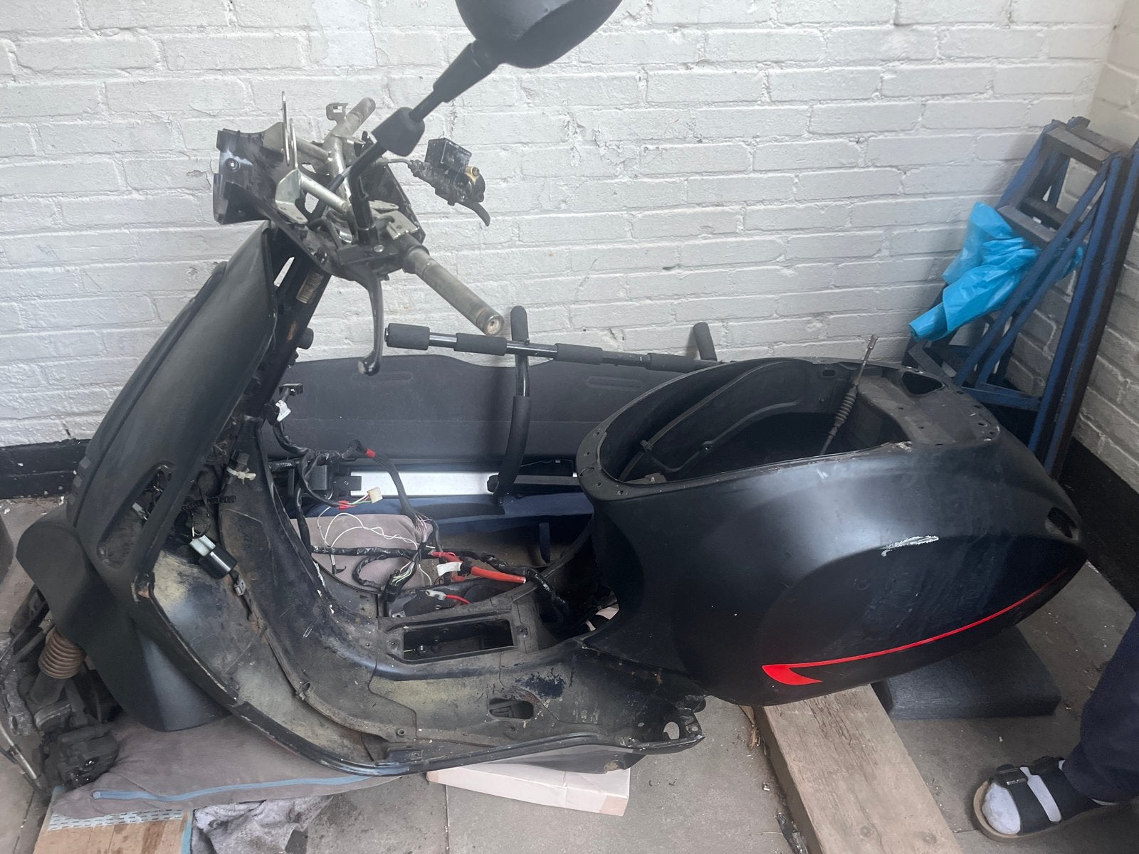Vespa primavera frame en kappen - onderdelen, Ophalen, Gebruikt, Frame, Piaggio