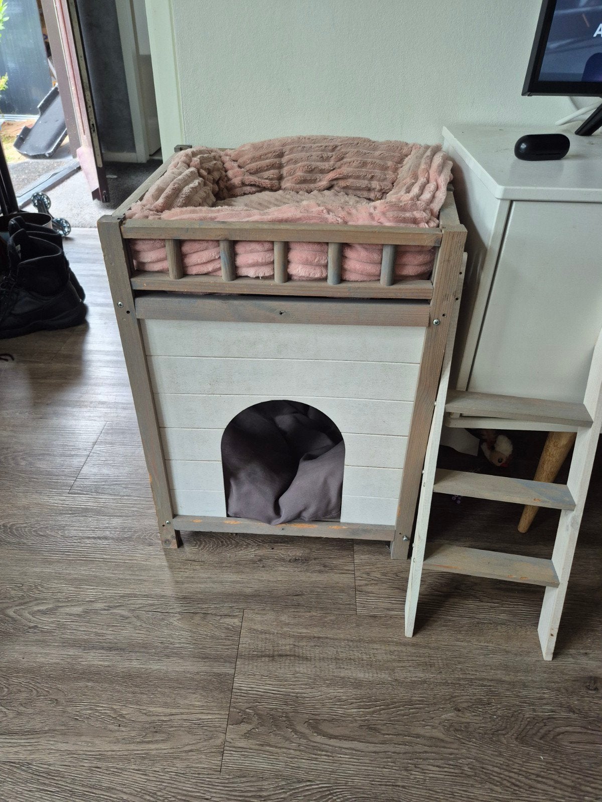 Katten huizje, Ophalen