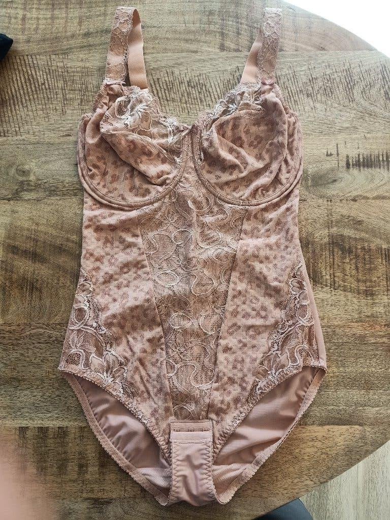 Prima donna body madison 85 F Nieuw roze 85F, Kleding | Dames, Prima Donna, Ophalen of Verzenden, Roze, Body of Korset
