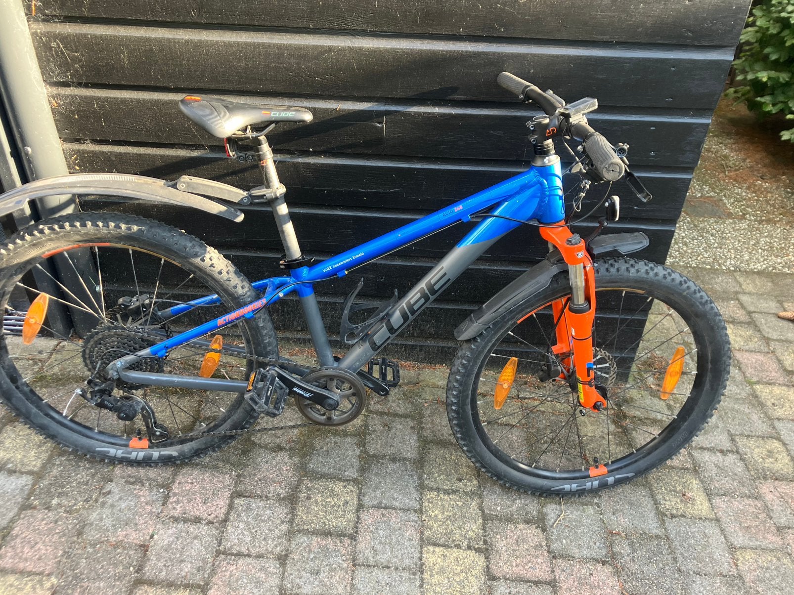 Cube Acid 240 blauw oranje, Hardtail, Zo goed als nieuw, Schijfrem, Ophalen