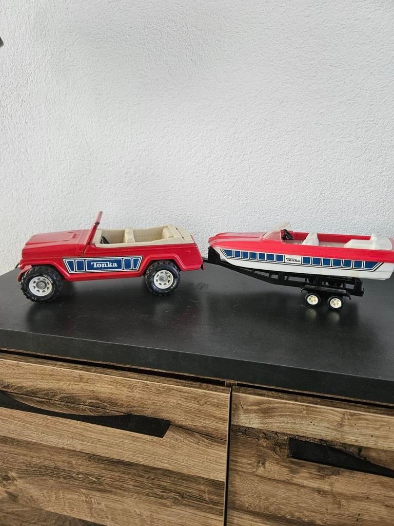 Vintage Tonka Jeepster met boot en trailer, Kinderen en Baby's, Speelgoed | Speelgoedvoertuigen, Gebruikt, Ophalen of Verzenden