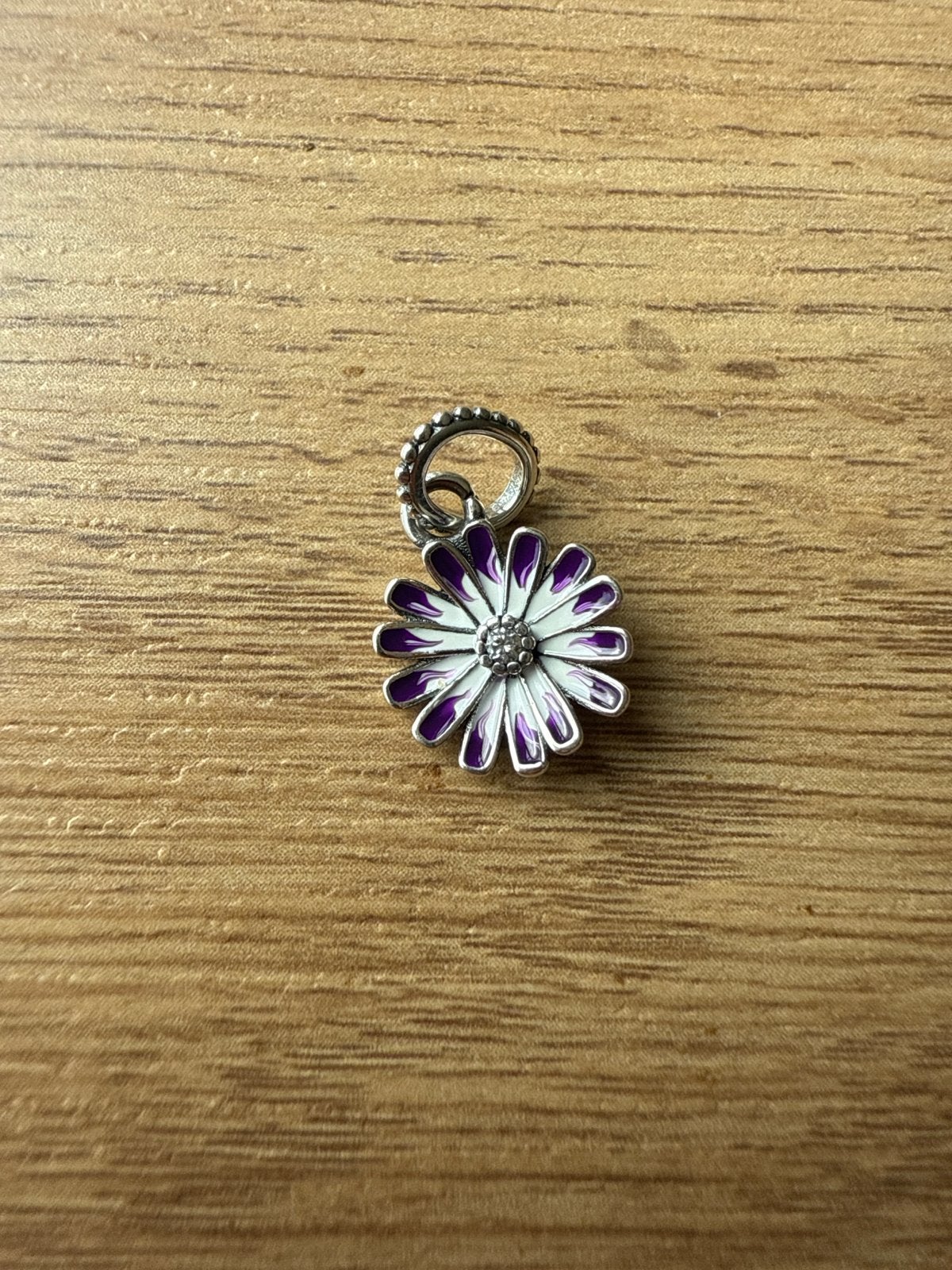 Pandora bedel madeliefje - Zilver met paarse accenten, Sieraden, Tassen en Uiterlijk, Gebruikt, Pandora, Ophalen of Verzenden