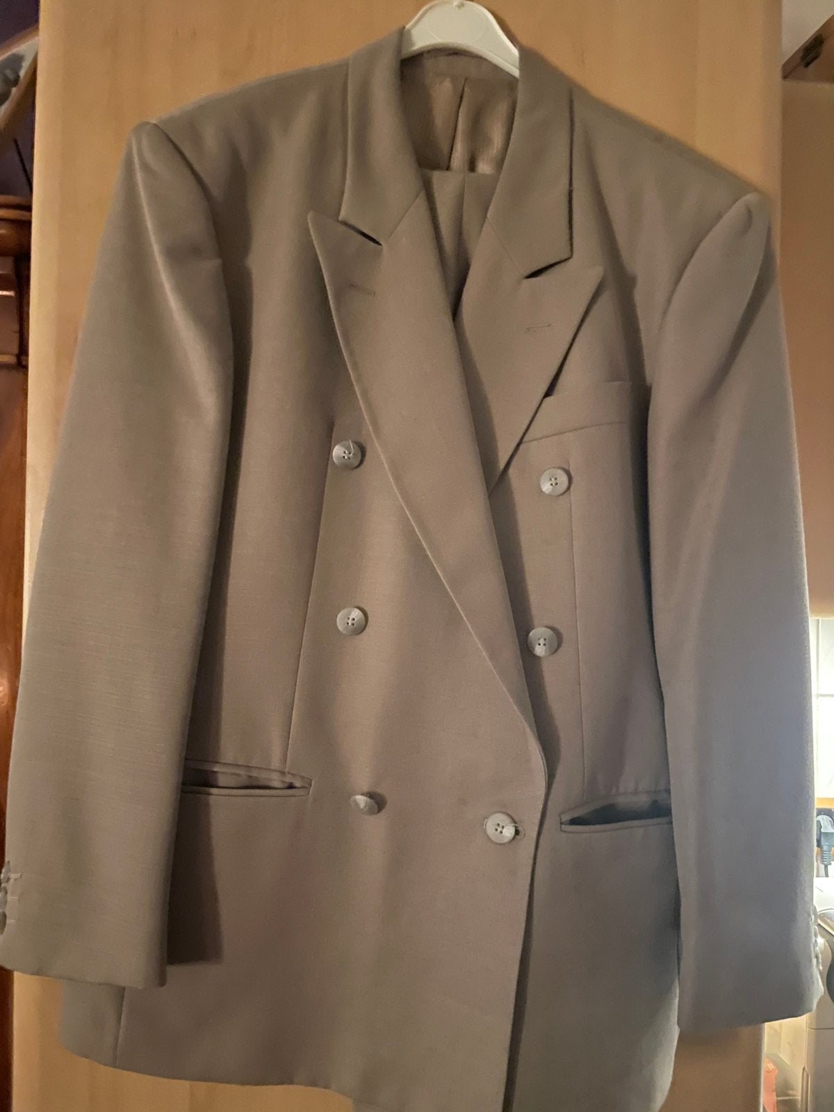 HIM DRESS WEAR Pak - Maat 46 (S) - Beige., Ophalen of Verzenden, Zo goed als nieuw, Maat 46 (S) of kleiner, Beige