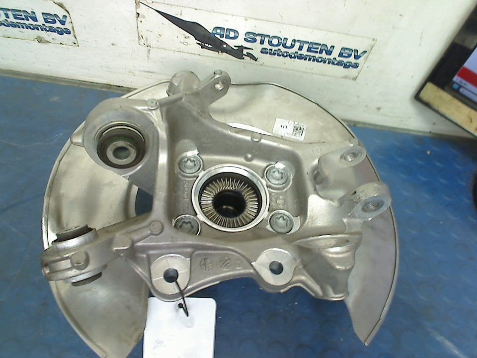 Fusee Links Achter BMW 3 serie Touring (G21) 2024 687134104, Gebruikt, Petuelring 130, München 80809, , Duitsland, BMW, Bayerische Motoren Werke AG