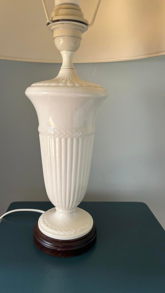 Wedgwood Esmee Vaaslamp, Huis en Inrichting, Lampen | Vloerlampen, Gebruikt, Minder dan 100 cm, Overige materialen, Ophalen