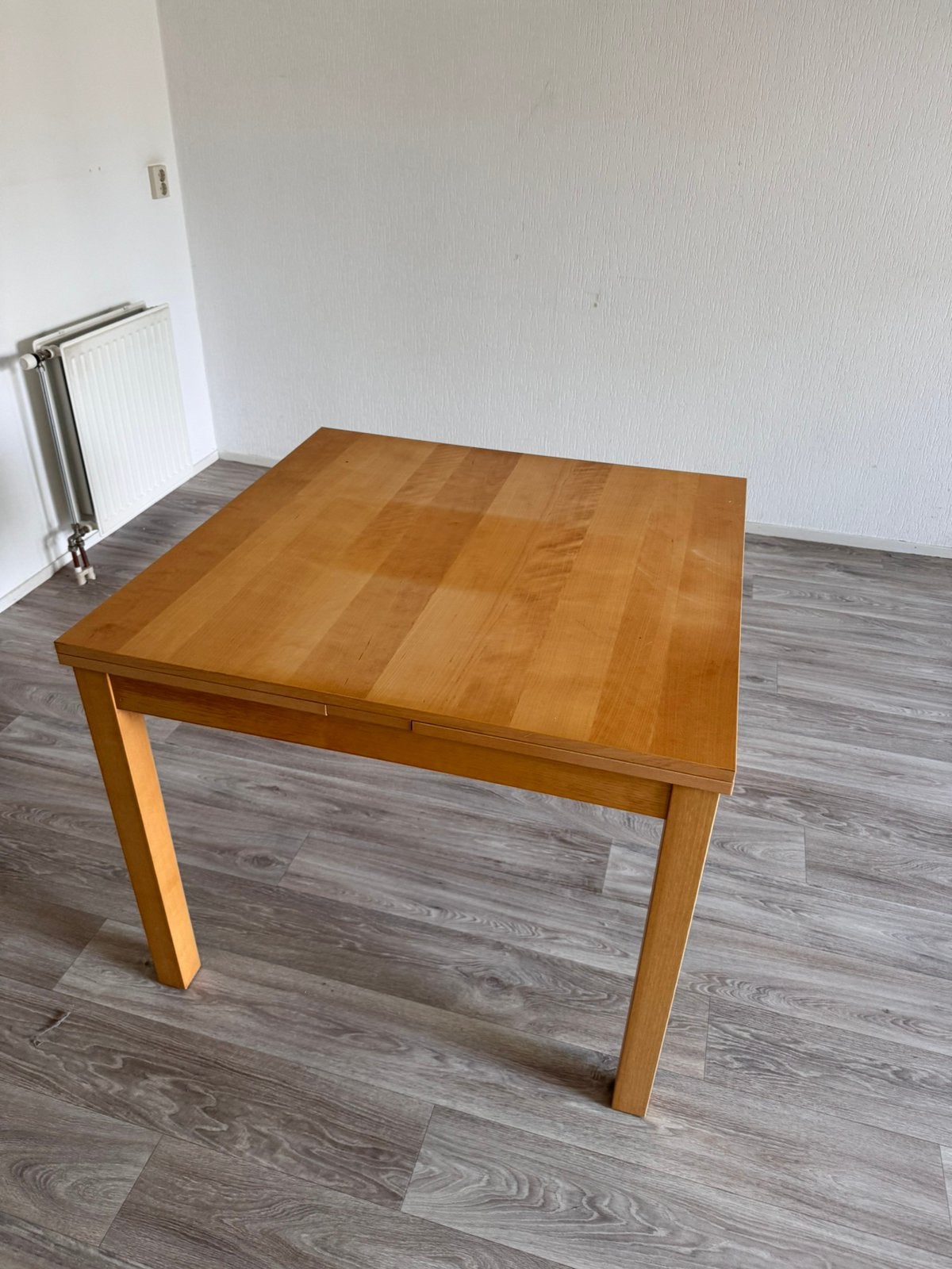 Stevige tafel 90 x 90 cm uitschuif naar 130 / 170 cm lang, Ophalen, 50 tot 100 cm, Zo goed als nieuw, 150 tot 200 cm