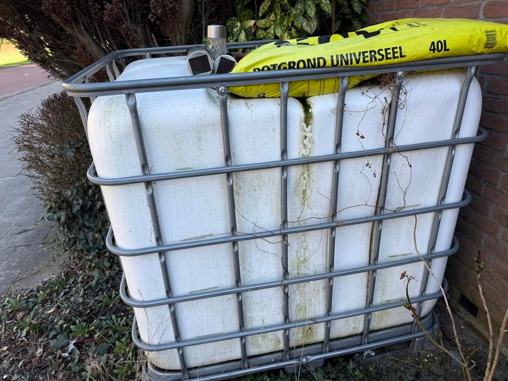 water tank 1000 liter, Tuin en Terras, Regentonnen, 150 liter of meer, Ophalen of Verzenden, Zo goed als nieuw