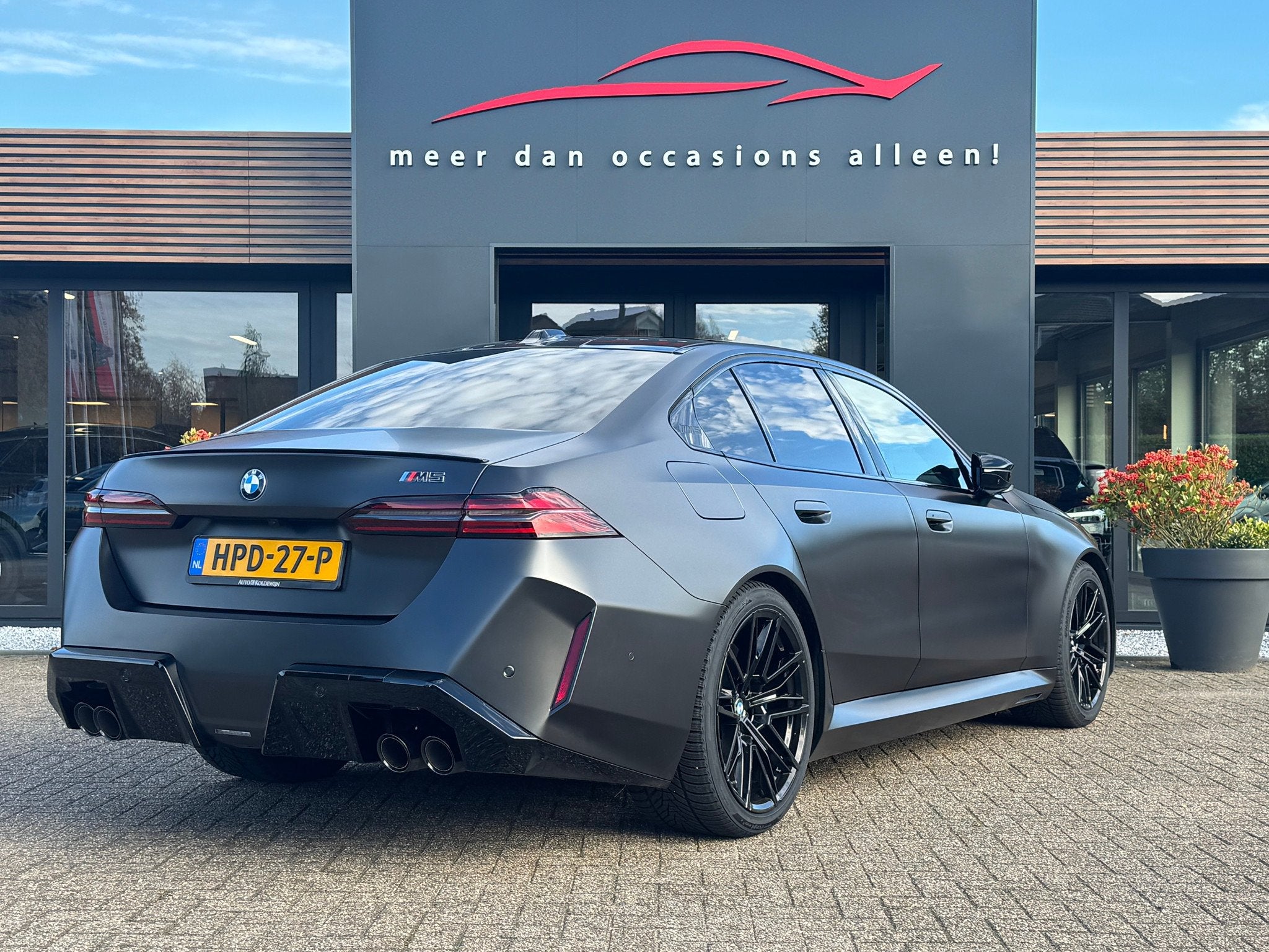 BMW M5 Sedan 727 Pk | Carbon Pack | Pano | B&W | Geventileer, Gebruikt, 8 cilinders, 2000 kg, 4395 cc