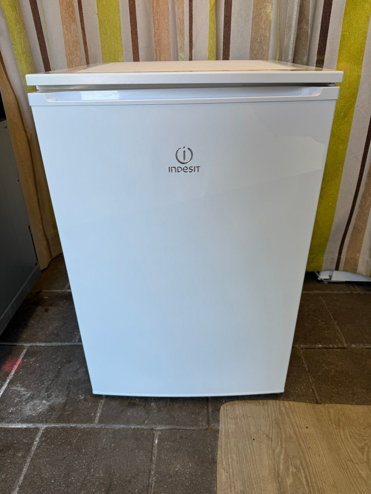 Indesit Tafelmodel Vrieskast | Werkt Super | Helemaal Schoon, Witgoed en Apparatuur, Vriezers en Diepvrieskisten, Gebruikt, Minder dan 85 cm