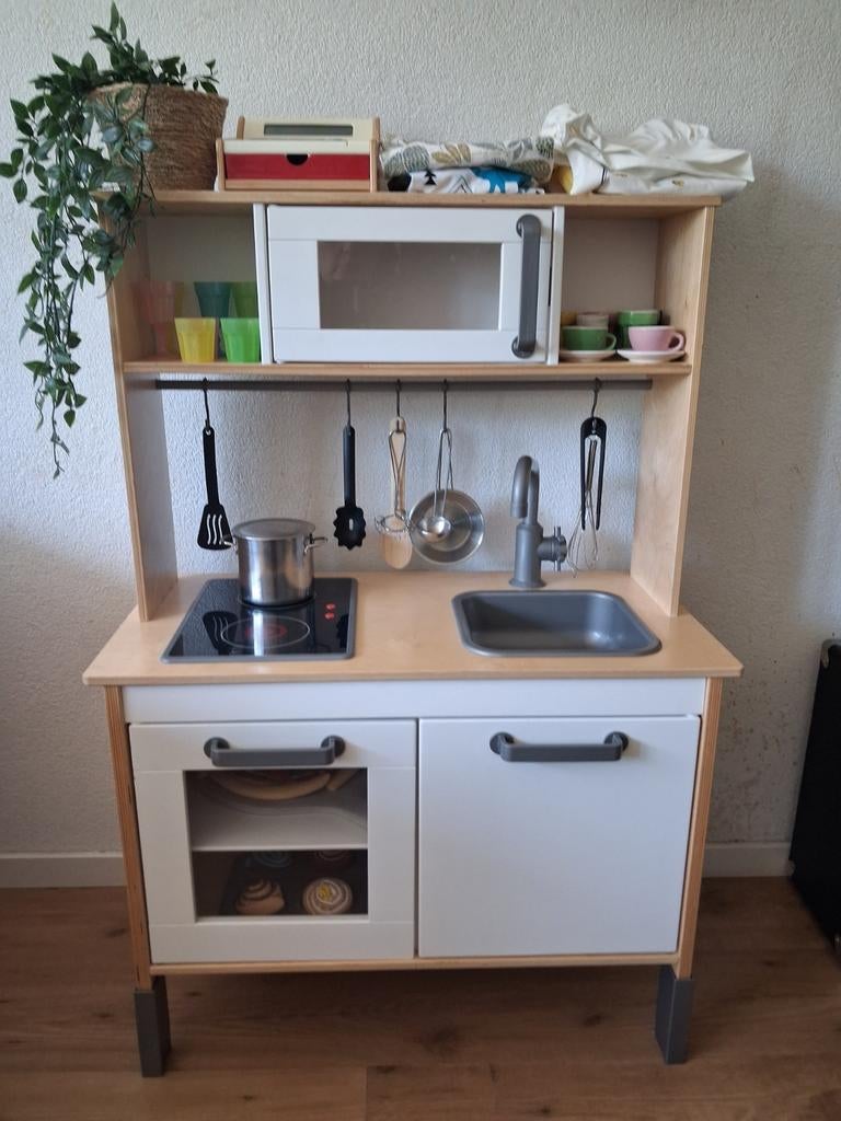 IKEA DUKTIG Speelkeuken met accessoires, Ophalen of Verzenden, Zo goed als nieuw, Hout, Speelkeuken