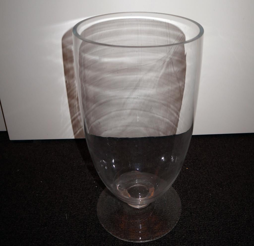 Grote heldere glazen vaas op voet modern, Ophalen, Overige kleuren, Minder dan 50 cm, Glas