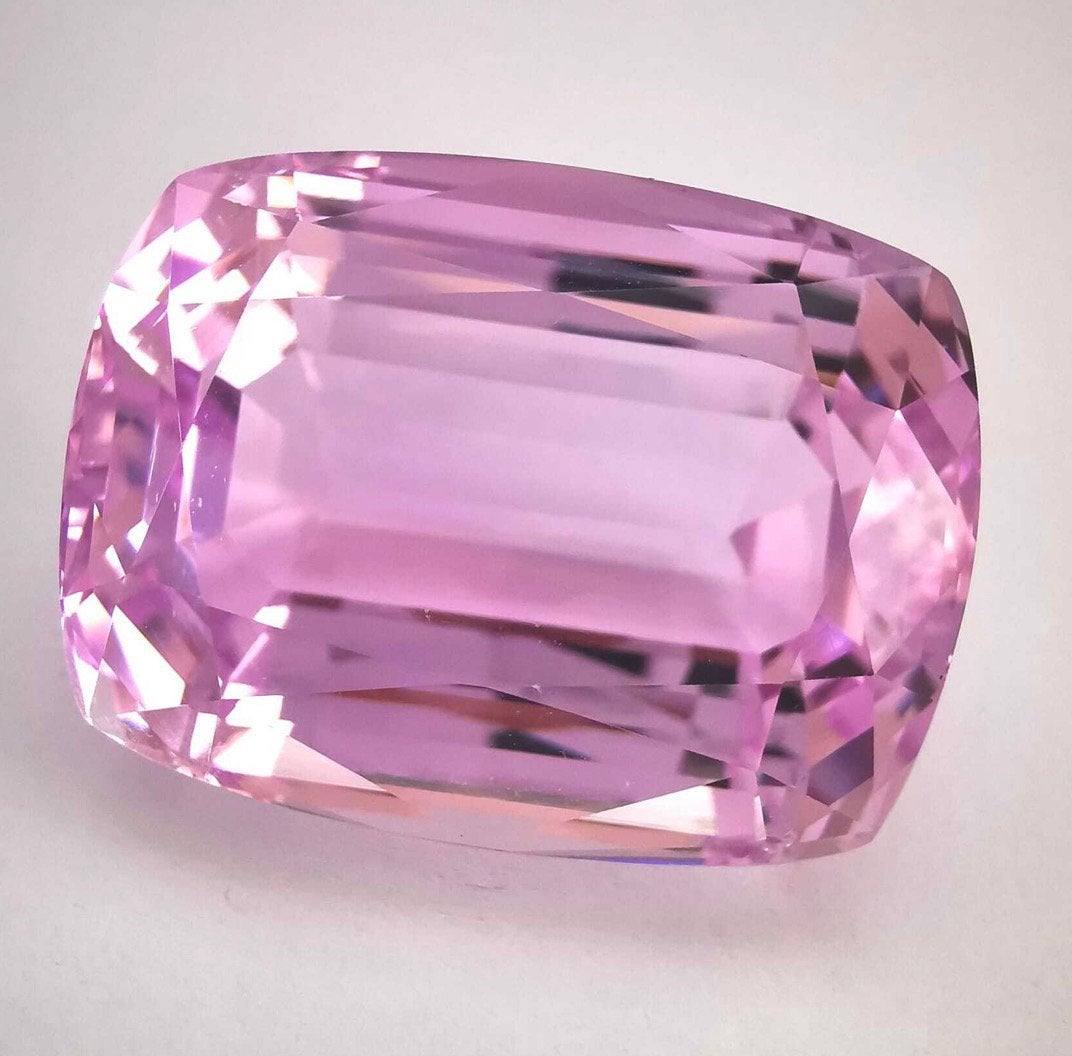 Zeldzame Kunziet – 89,37 ct – Inclusief certificaat, Sieraden, Tassen en Uiterlijk, Ophalen of Verzenden, Nieuw