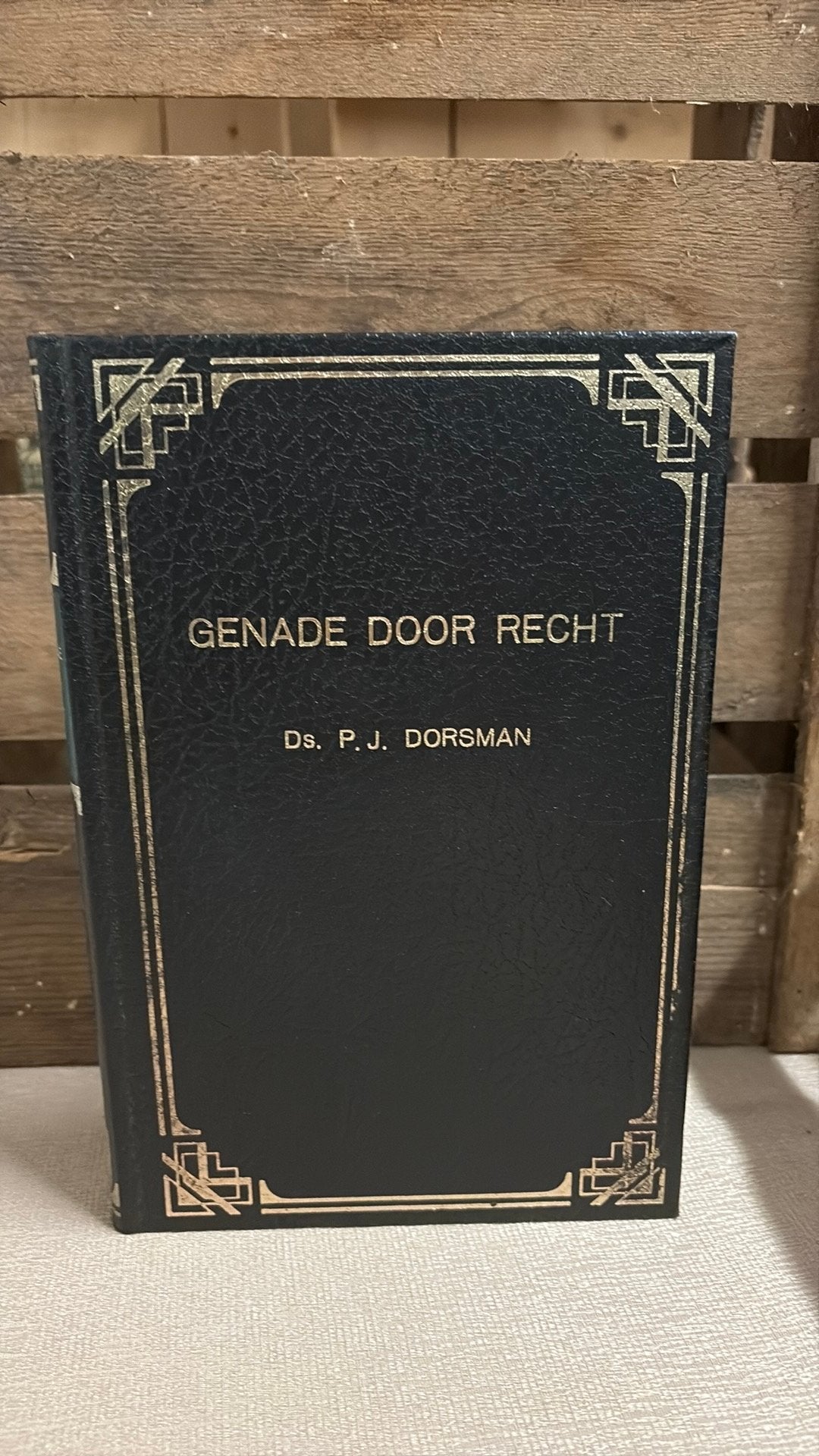 KR-1 Ds PJ Dorsman. Genade door Recht, Ophalen of Verzenden, Gelezen