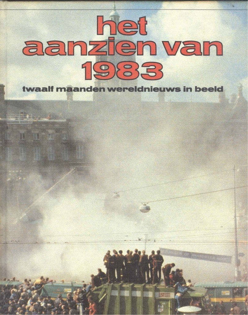 Het Spectrum - Het aanzien van 1983, Ophalen of Verzenden, 20e eeuw of later, Gelezen, Overige gebieden