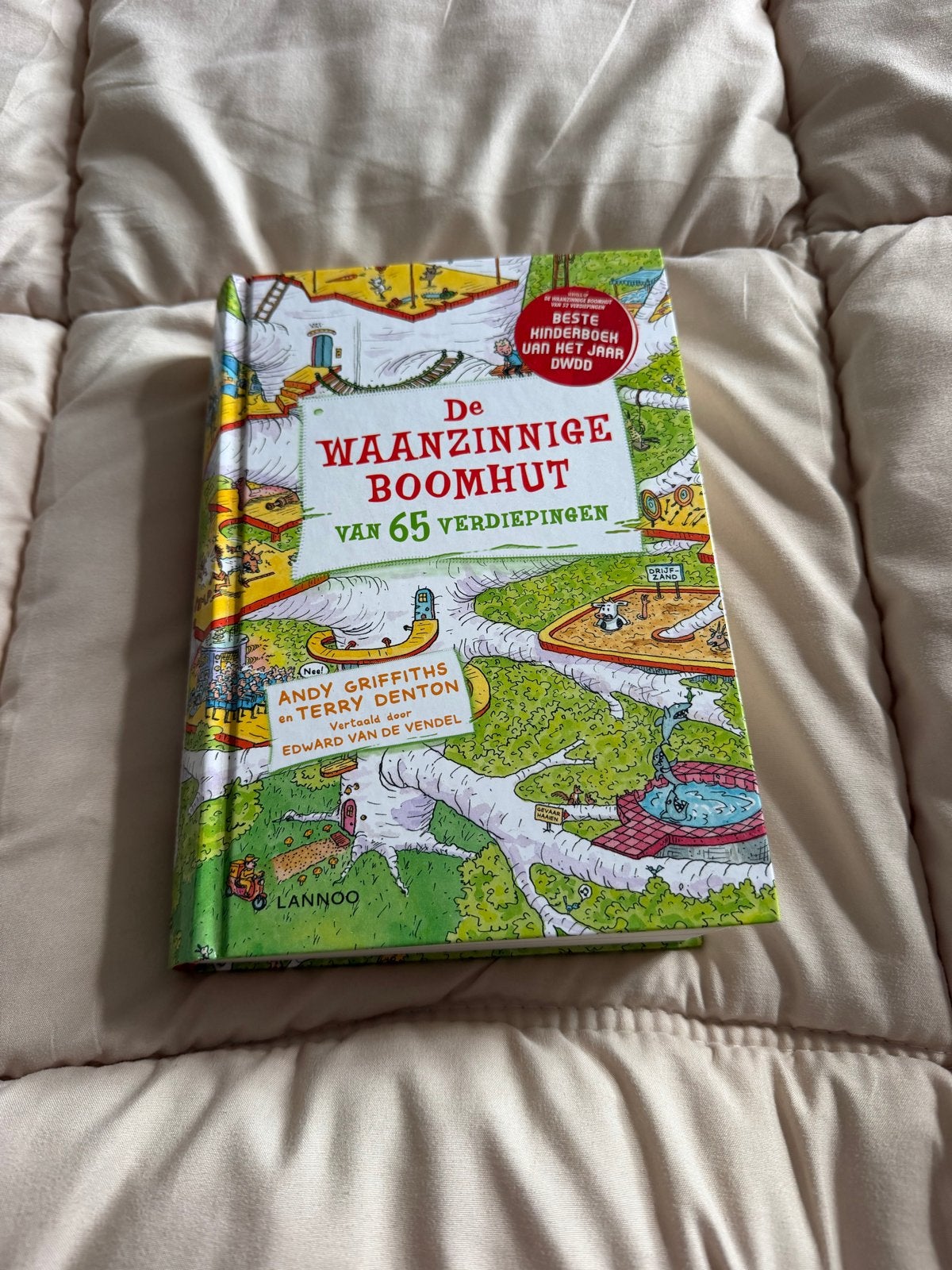 De Waanzinnige Boomhut van 65 Verdiepingen - Andy Griffiths, Boeken, Ophalen of Verzenden, Zo goed als nieuw, Fictie algemeen