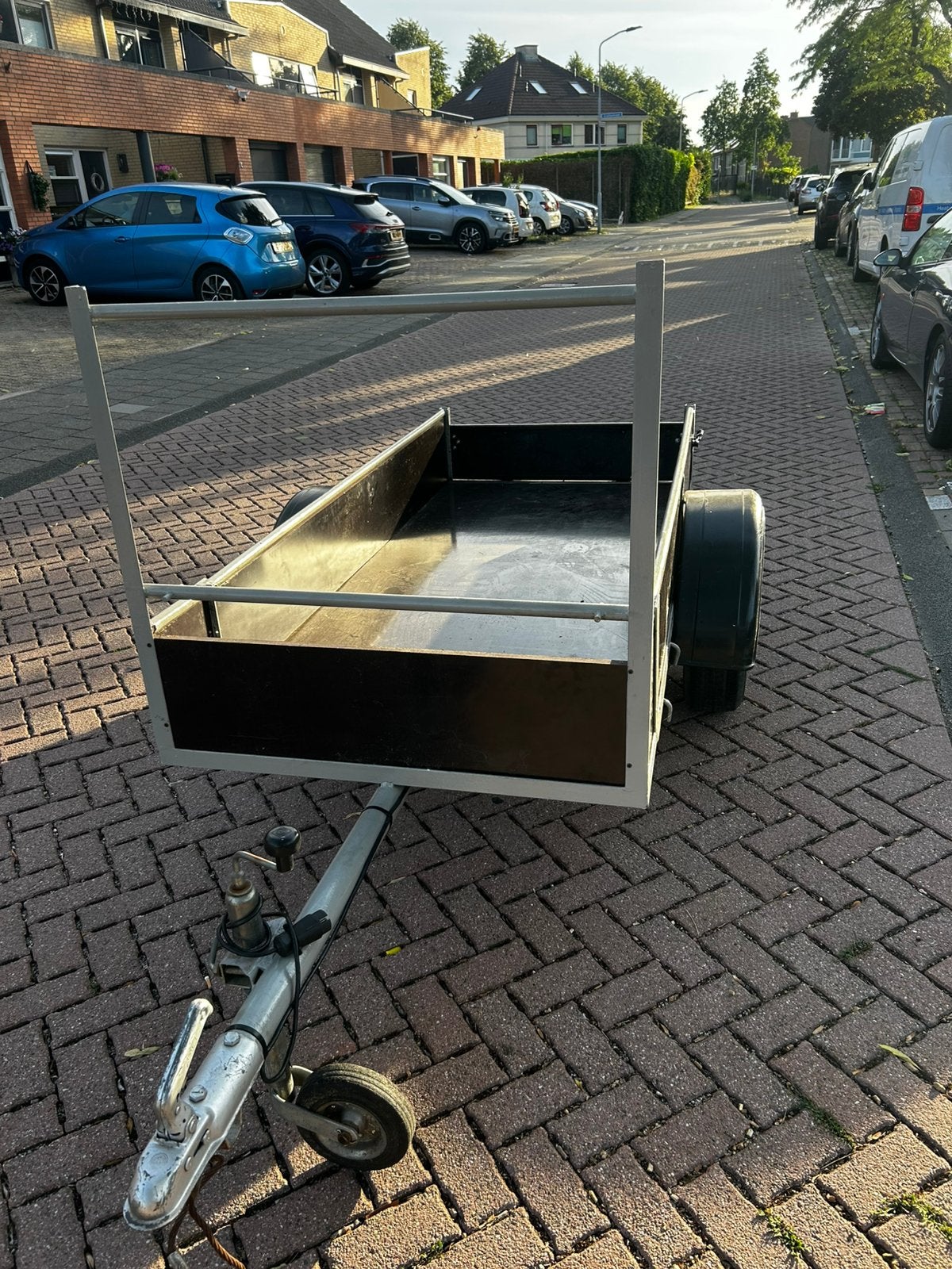 Aanhangwagen, Ophalen, Zo goed als nieuw