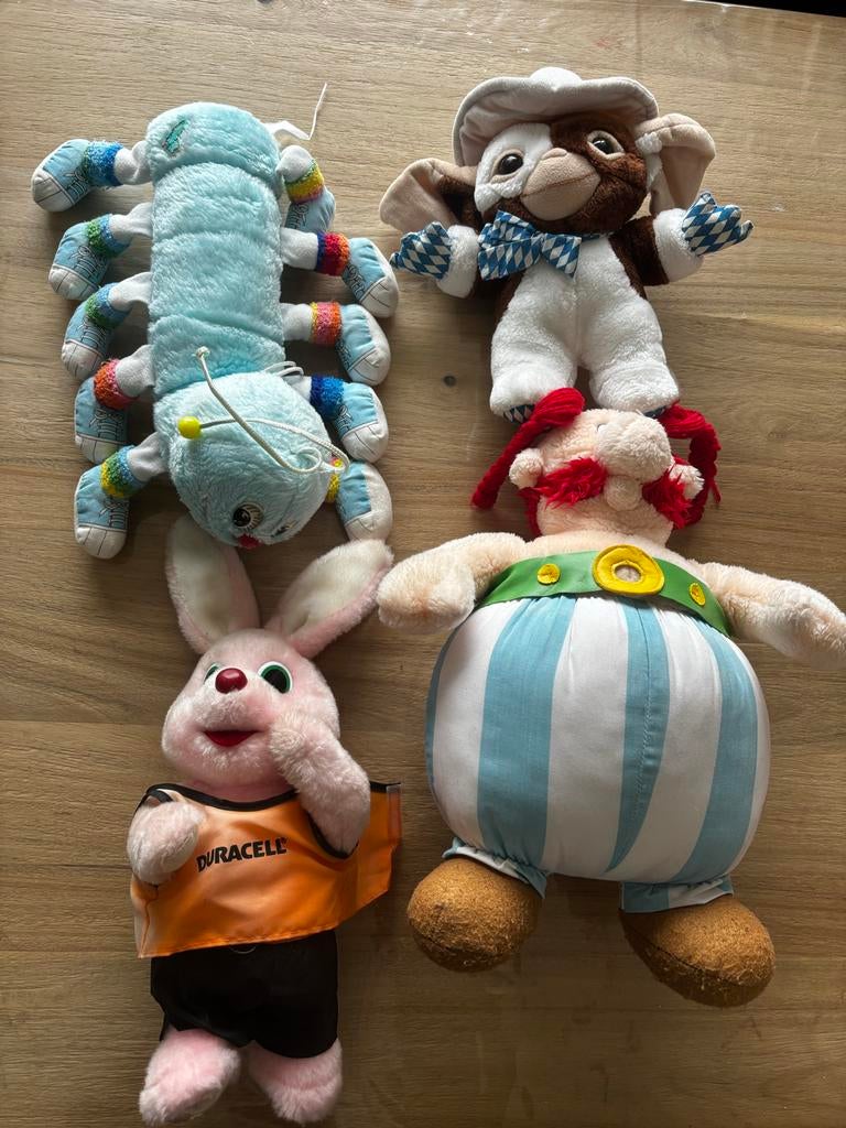 4 Jaren '80 Knuffels: Gizmo, Lots of Legs, Duracell Konijn,, Kinderen en Baby's, Ophalen of Verzenden, Gebruikt, Overige typen