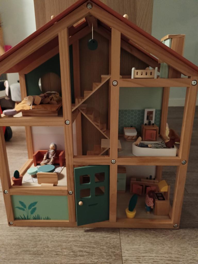 Poppenhuis met accessoires, Ophalen, Gebruikt, Poppenhuis