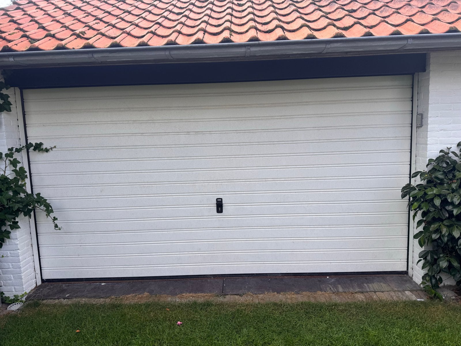 Gratis Elektrische Garagedeur wit - 400x200cm, Gebruikt, 120 cm of meer, Garagedeur, Ophalen of Verzenden