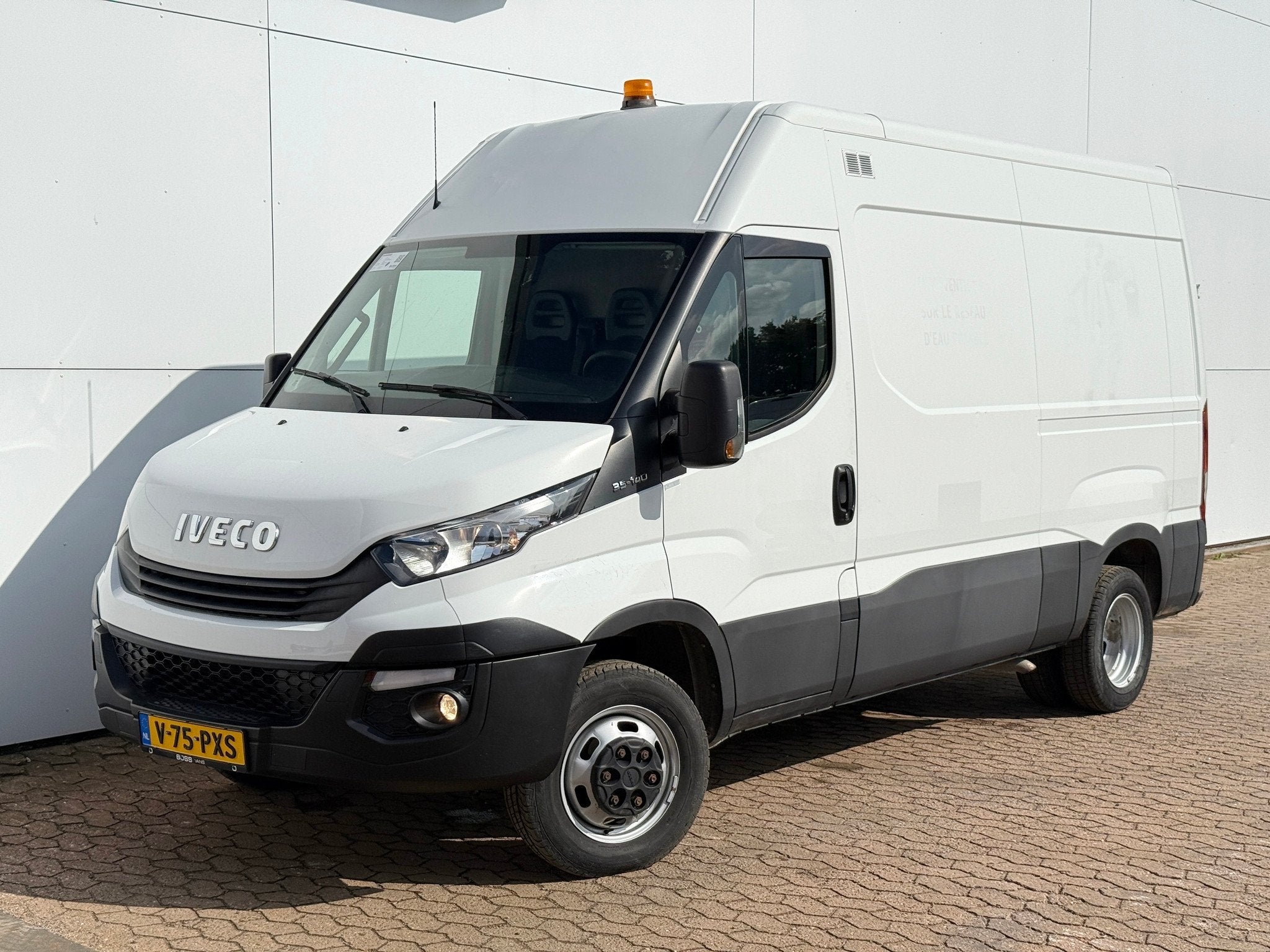 Iveco Daily 35C14 2.3 L2H2 Dubbellucht Airco Cruise control, 137 pk, Gebruikt, Euro 6, Iveco