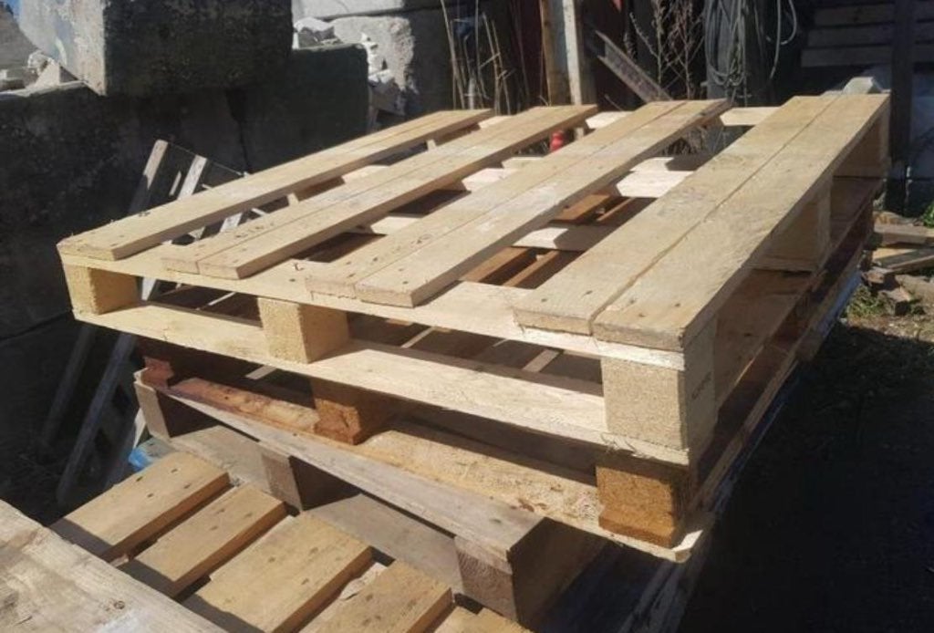 2647 - Pallets, kunststof en hout, Euro, blokpallets, Doe-het-zelf en Verbouw, Kratten en Dozen, Ophalen, Gebruikt, 100 cm of meer