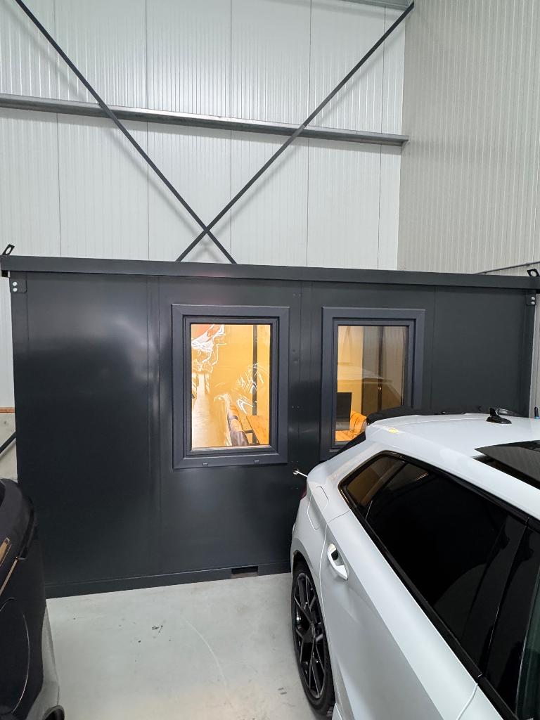 Kunststof Kantoor unit, kantoorcontainer antraciet, Doe-het-zelf en Verbouw, Bouwketen en Schaftketen, Ophalen, Zo goed als nieuw