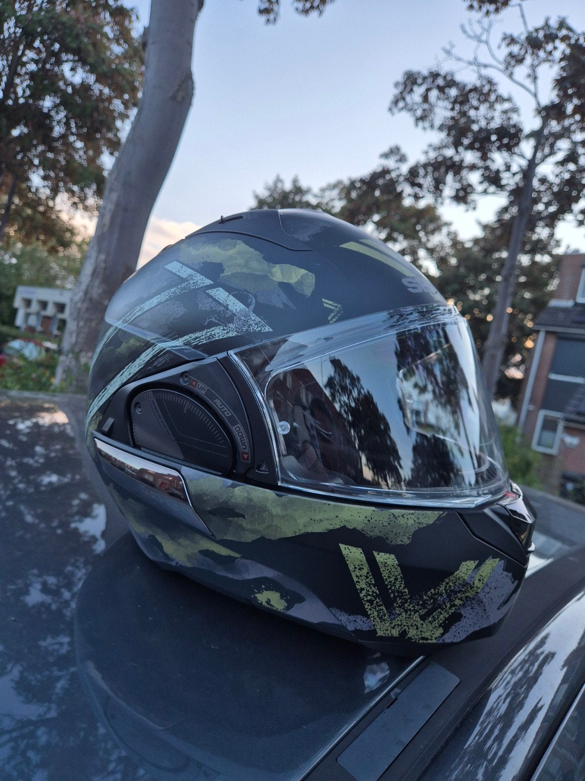 Shark helm - 1x gedragen - Maat M, Motoren, M, Systeemhelm, Shark, Ophalen of Verzenden