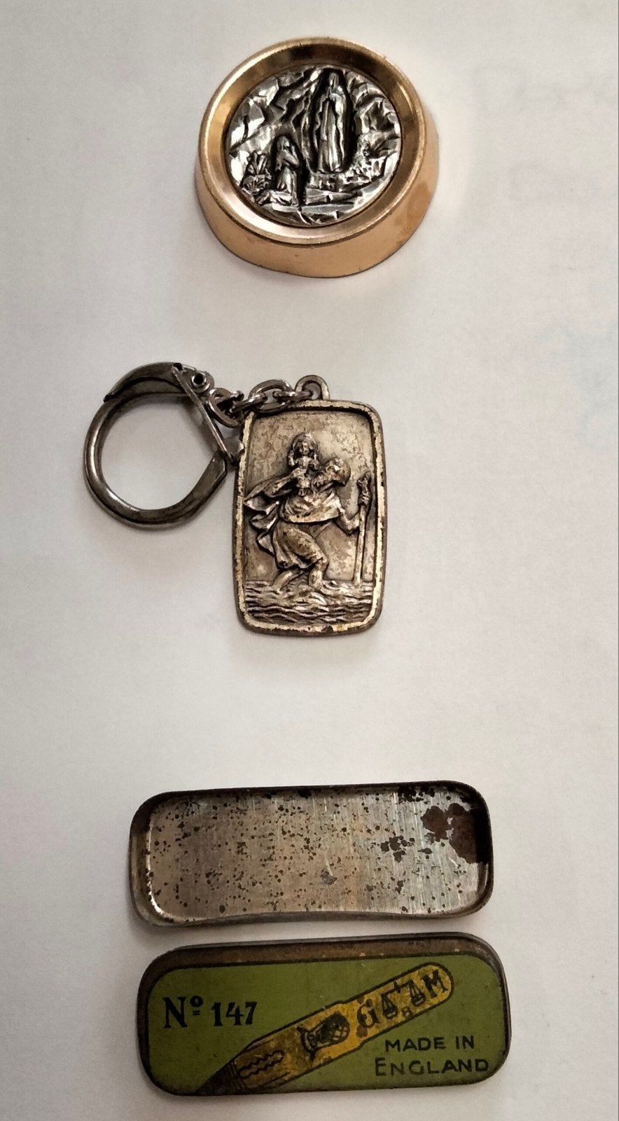 magneet, sleutelhanger, metalen blikje, Ophalen of Verzenden
