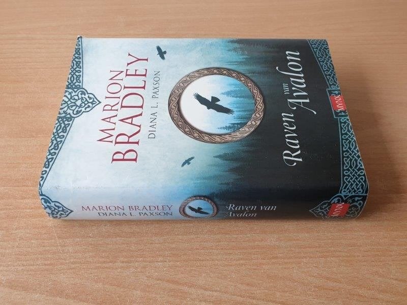 M. Z. Bradley & Paxson - Raven van Avalon (HC + omslag), Verzenden, Gelezen, Bradley & Paxson