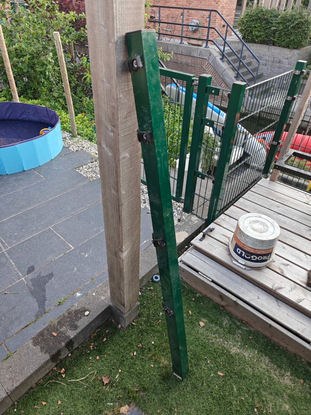 Hekwerkpaal 150 cm met gratis bevestigingsmateriaal, Tuin en Terras, Tuinhekken en Hekwerk, Ophalen, Nieuw, IJzer, Dubbelstaafmat hekwerk