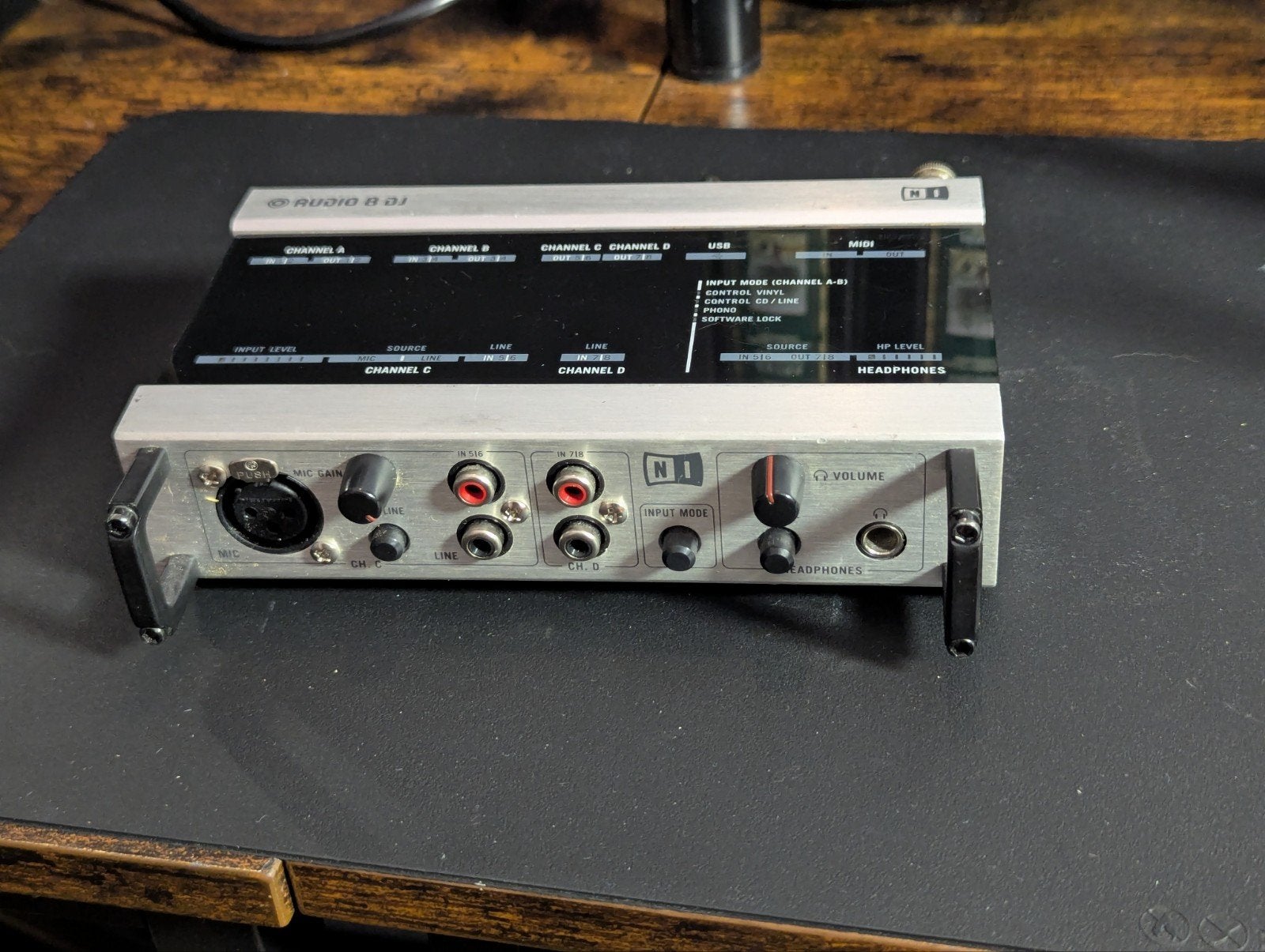 Native Instruments Audio 8 DJ Audio Interface, Ophalen of Verzenden, Gebruikt, Dj-set, Overige merken