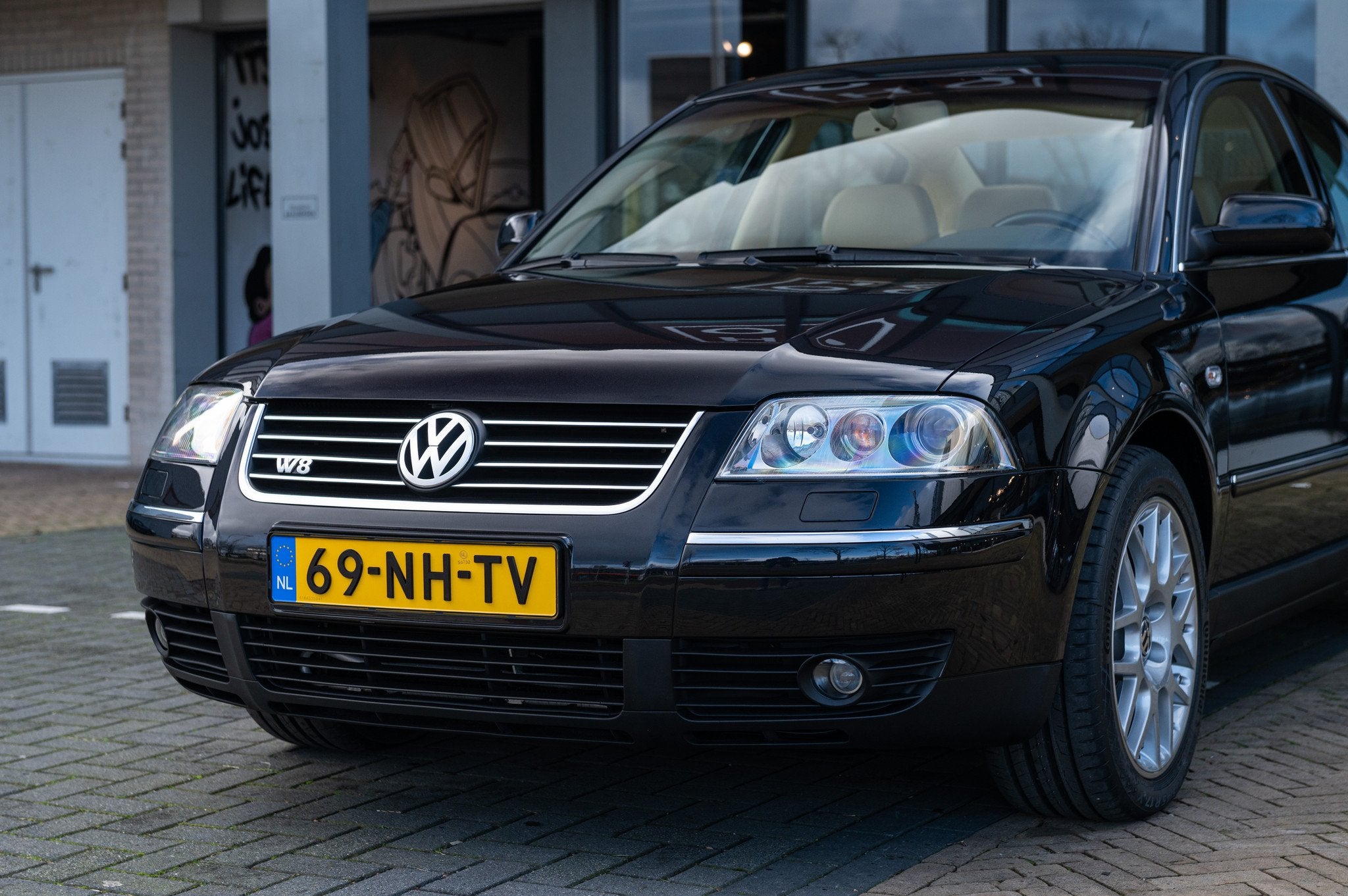 Volkswagen Passat 4.0 W8 4MOTION (bj 2003, automaat), Gebruikt, 8 cilinders, Overige kleuren, Bedrijf