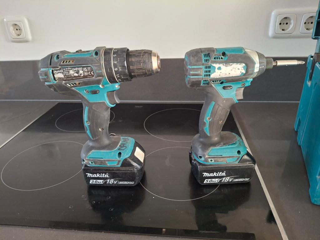 Makita Boor- en Schroefmachineset met Accu's en Lader, Gebruikt, Variabele snelheid, Ophalen of Verzenden, Boor- en Schroefmachine