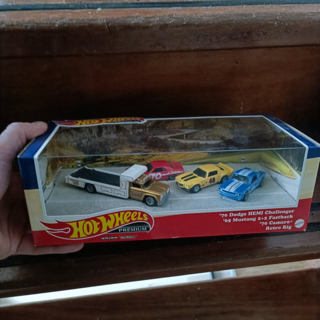 hot wheels 4-Car Set Going to the races set diorama nieuw, Ophalen of Verzenden, Nieuw, Auto