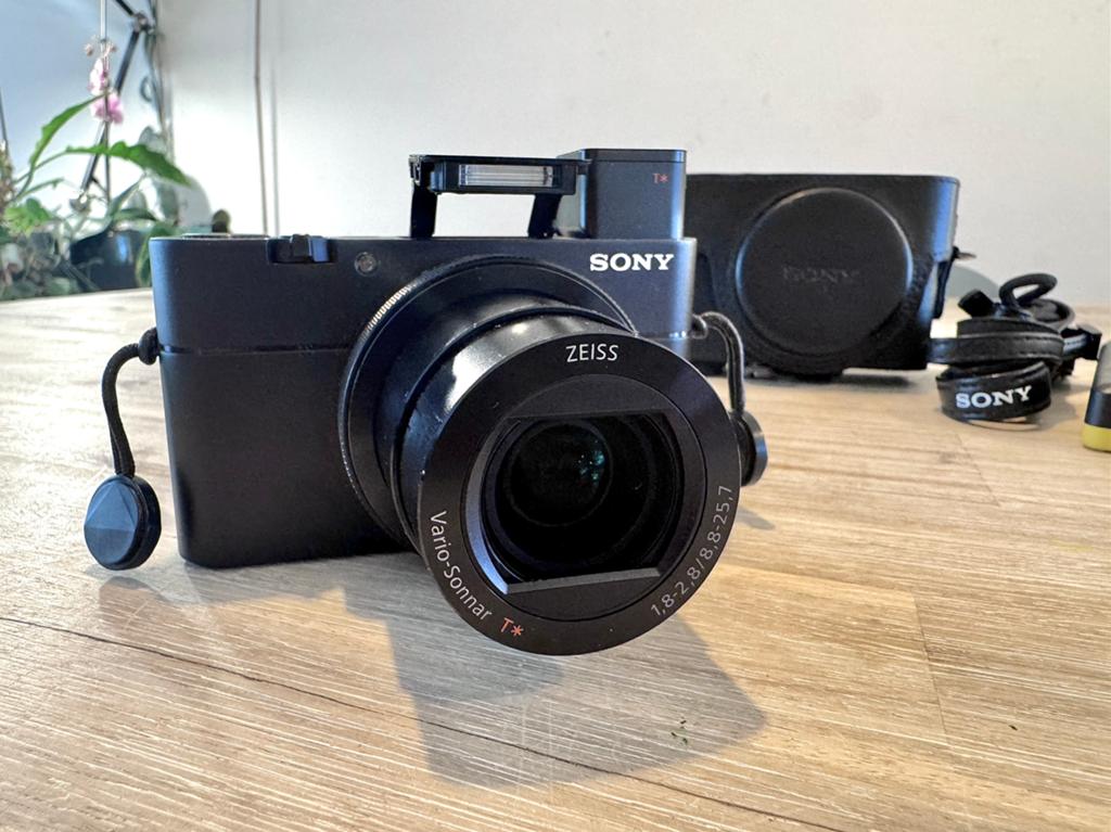 SONY RX100 V (Mark 5) compleet, Audio, Tv en Foto, Fotocamera's Digitaal, Compact, Zo goed als nieuw, Sony, Minder dan 4 keer