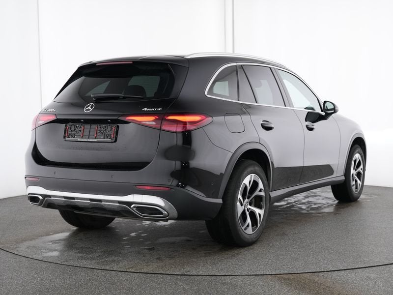 Mercedes-Benz GLC 300 e 4MATIC Plug-In Hybride Trekhaak | Le, Auto's, Automaat, 12 maanden, Zwart, Leder en Stof