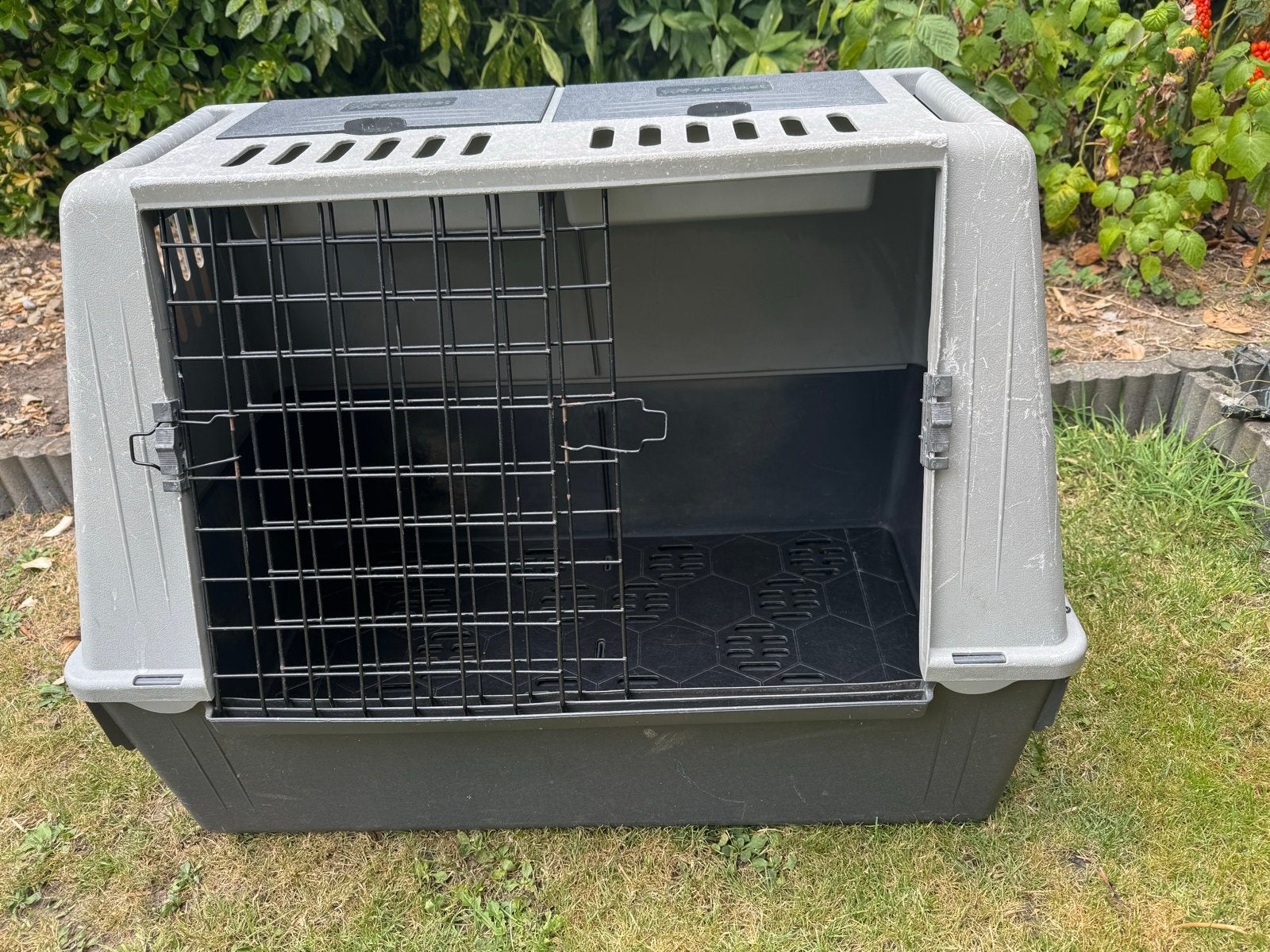 Ferplast car 80 vervoersbox autobox Atlas  81 x 61 x 51 cm, Ophalen, Gebruikt