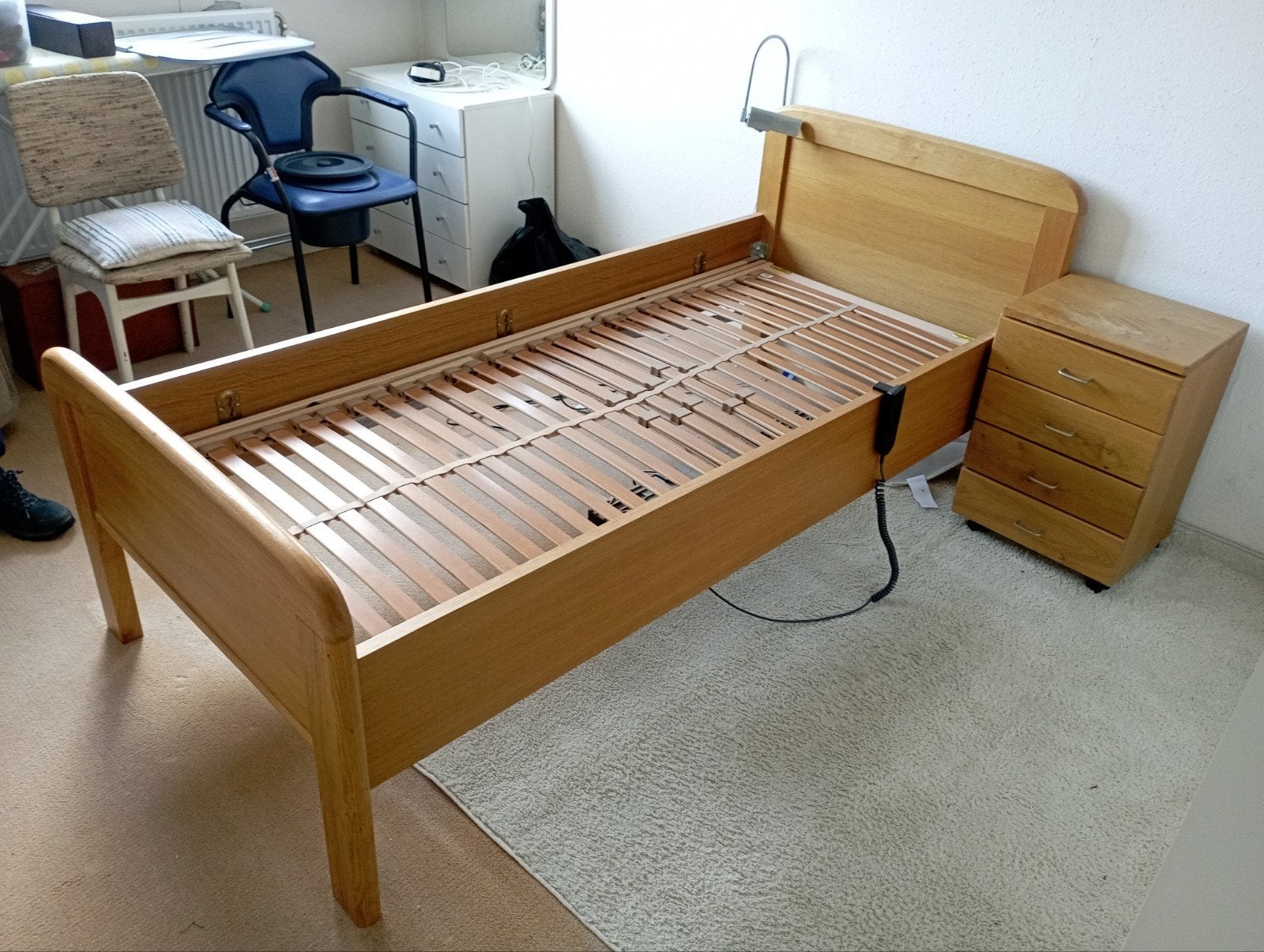 2 stuks Massief houten Seniorenbed verstelbaar 190 x 90., Ophalen, Verstelbaar, 90 cm, Eenpersoons