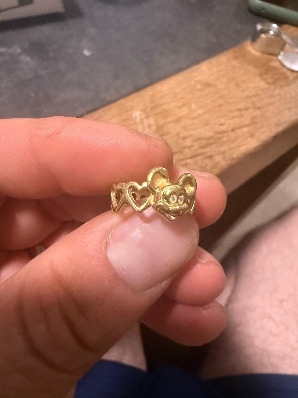Officiële Mickey Mouse ring 1992 18K 750 goud, Ophalen of Verzenden, Dame, Goud, Kleiner dan 17
